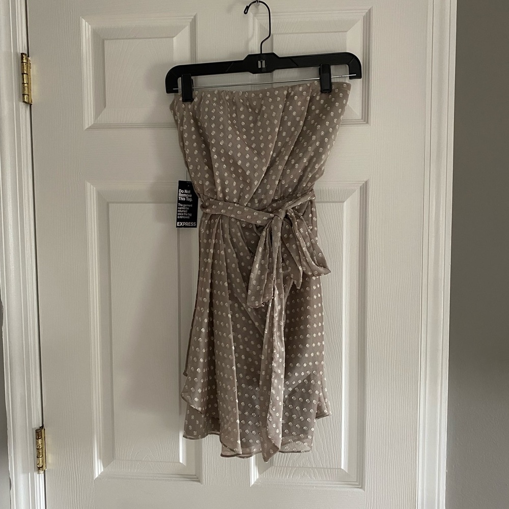 Strapless Taupe short dress with tags